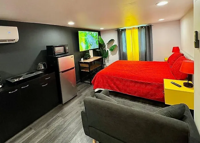 New Tiny Uptown Apartament Phoenix