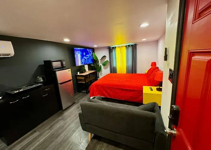 New Tiny Uptown * Phoenix